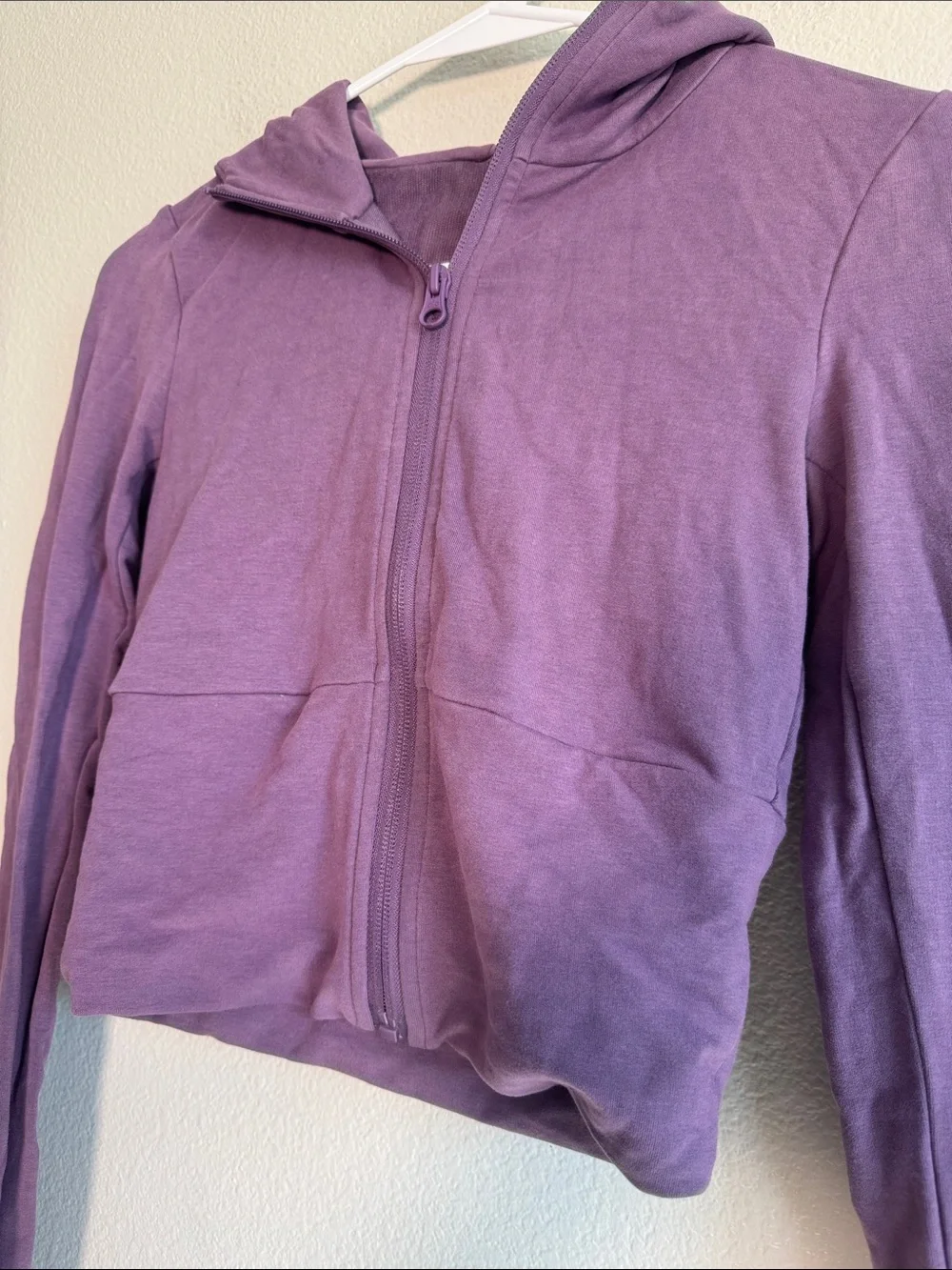 ALO Sway Full Zip Hoodie in Plum Kiss - XS